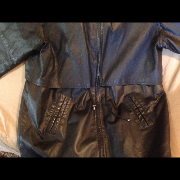 Vintage mid length leather jacket ! - Picture 3 of 8